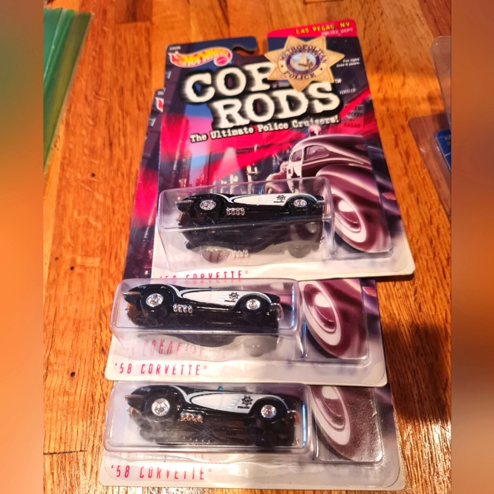Hot Wheels Vintage Cop Rods Series '58 Corvette set of 3 Cars New on Card 1999
